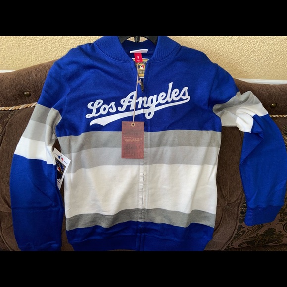 Los Angeles Dodgers Sweater - Picture 2 of 3